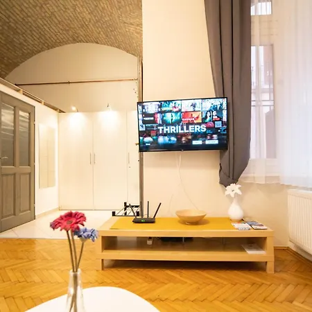Free Parking Broadway - Ac, 2people, Fast Wifi, Smart Tv