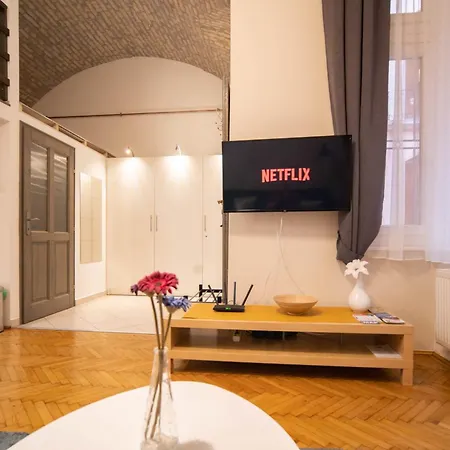 Free Parking Broadway - Ac, 2people, Fast Wifi, Smart Tv